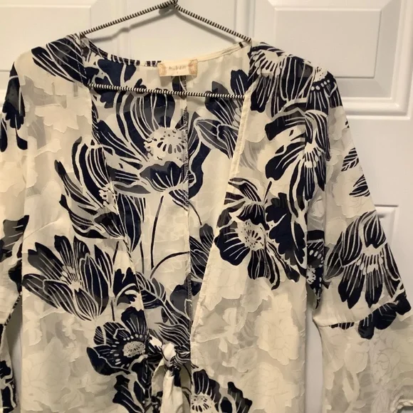 altar’d state| Burnout Tie Front Kimono Bell Sleeves Boho Floral *Flaw* Sz S - Picture 4 of 8